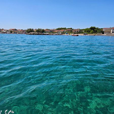 Familien Ferienhaus Vir Croatia 150M Strand Restaurant Einkaufen Dış mekan fotoğraf