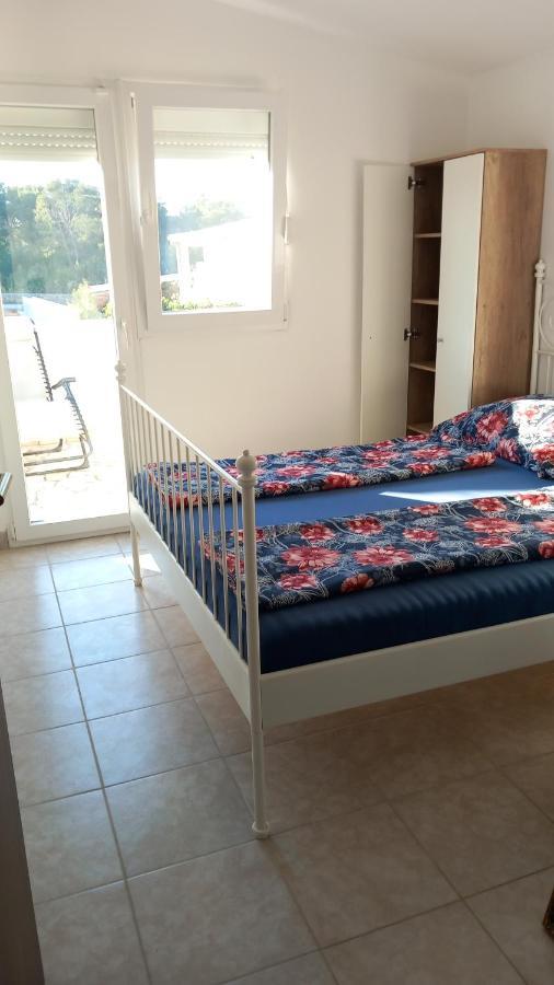 Familien Ferienhaus Vir Croatia 150M Strand Restaurant Einkaufen Dış mekan fotoğraf