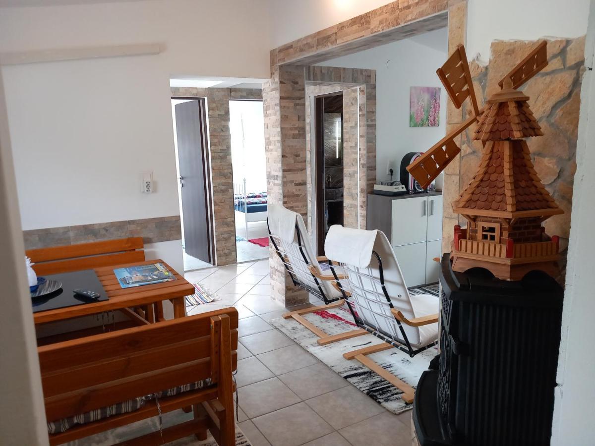 Familien Ferienhaus Vir Croatia 150M Strand Restaurant Einkaufen Dış mekan fotoğraf