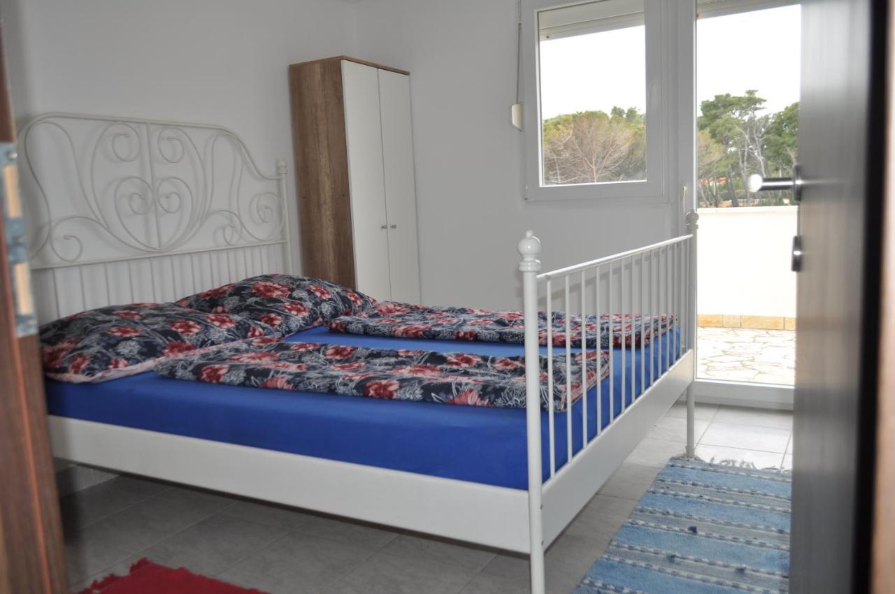 Familien Ferienhaus Vir Croatia 150M Strand Restaurant Einkaufen Dış mekan fotoğraf