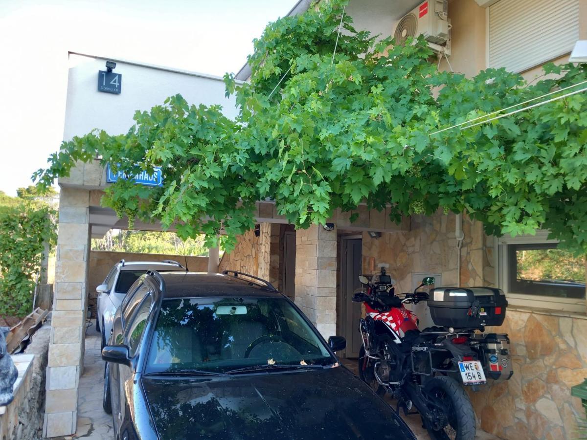 Familien Ferienhaus Vir Croatia 150M Strand Restaurant Einkaufen Dış mekan fotoğraf